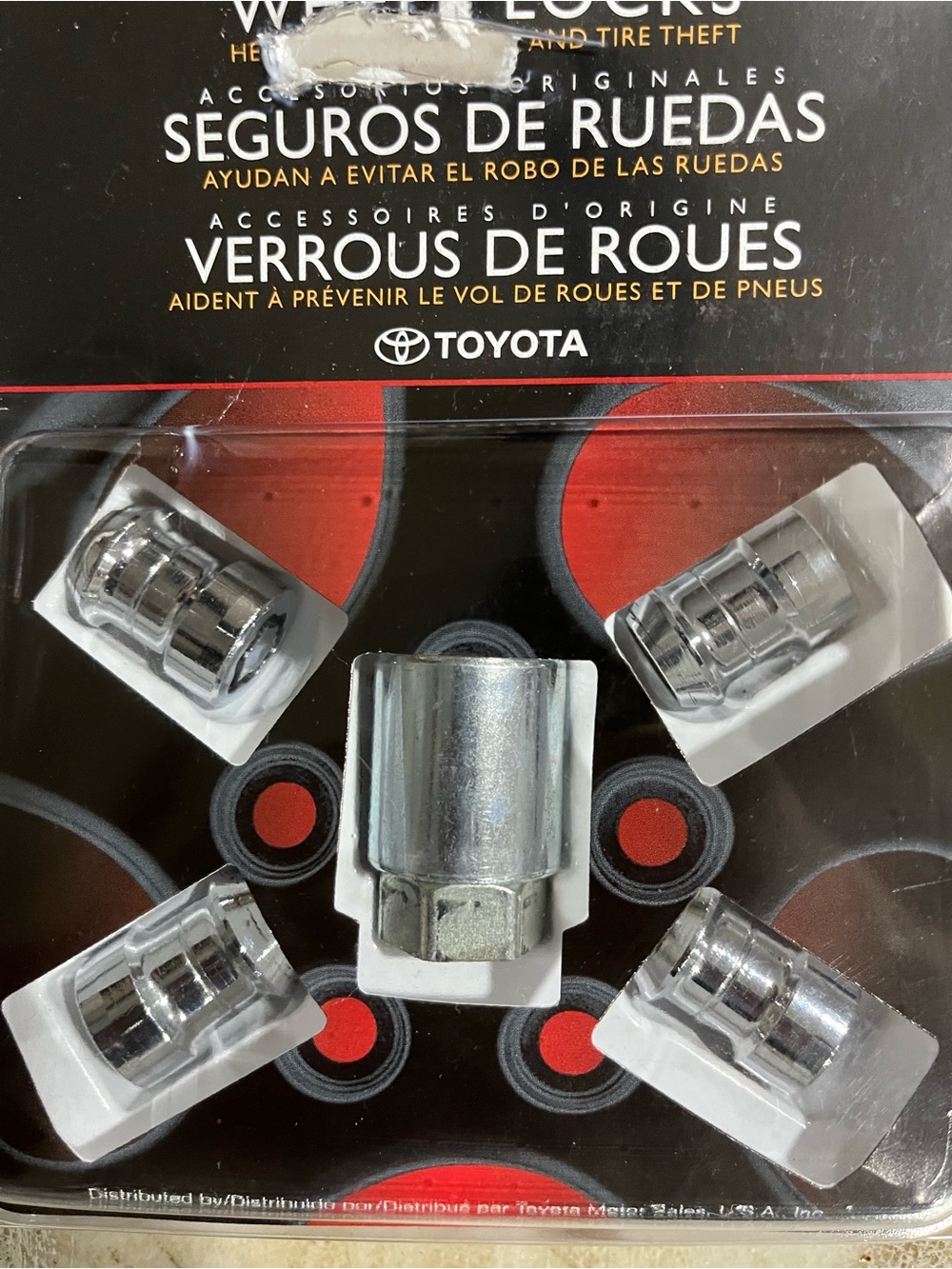 Toyota Chrome Wheel Lock Set